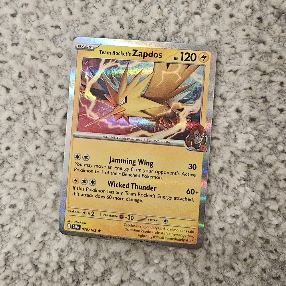 POKEMON TCG Card Team Rocket's Zapdos Holo Destined Rivals 070/182